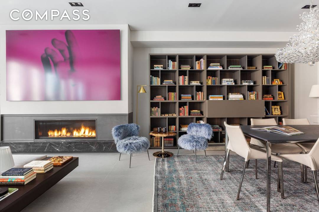 This custom designed 1, 638 SF floor through two bedroom, two and a half bathroom penthouse residence was designed with the distinction of a privately commissioned home, offering generous proportions ...