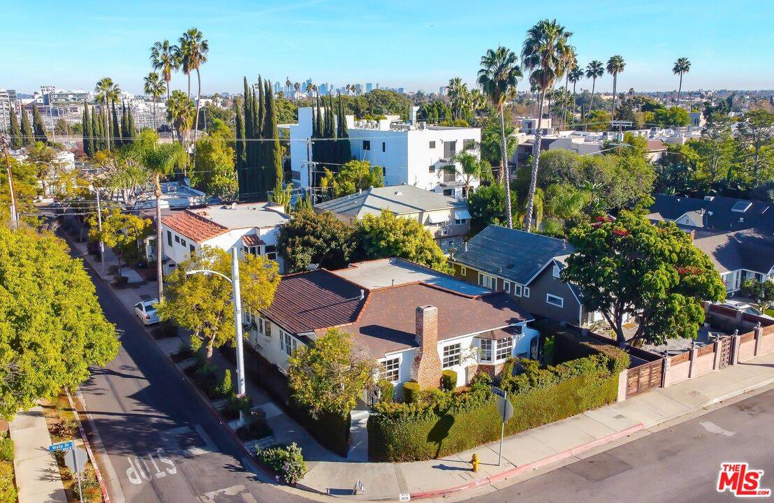 958  N Vista St 5.0 Hollywood Hills East LA