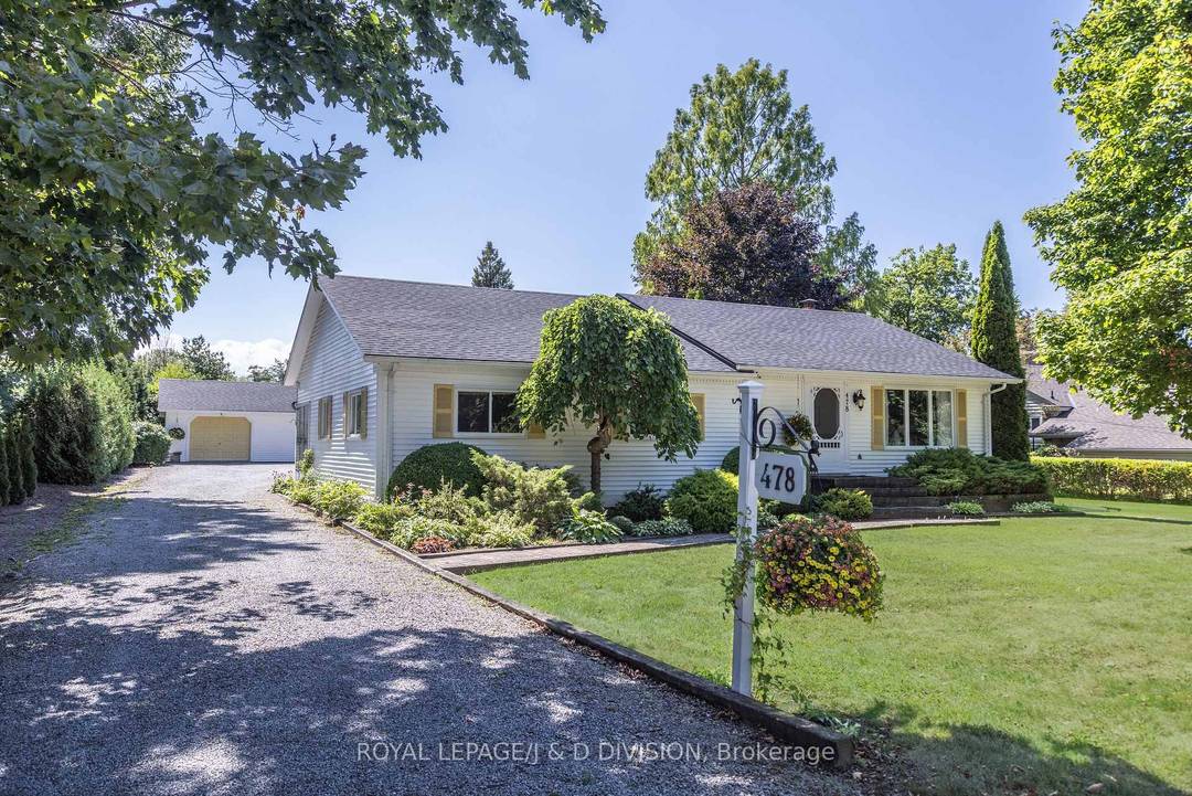 Opportunity knocks ! Welcome to this charming three bedroom bungalow in the best location of Old Town in Niagara on the Lake.