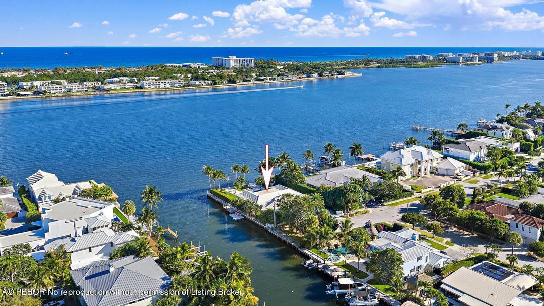 Beautifully renovated in College Park on the Intracoastal.