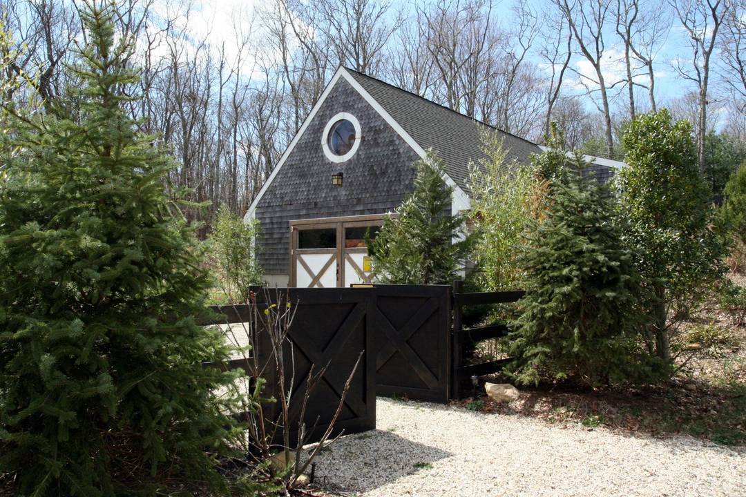 1565 Bridgehampton Sag Harbor tpke, Sag Harbor NY 11963