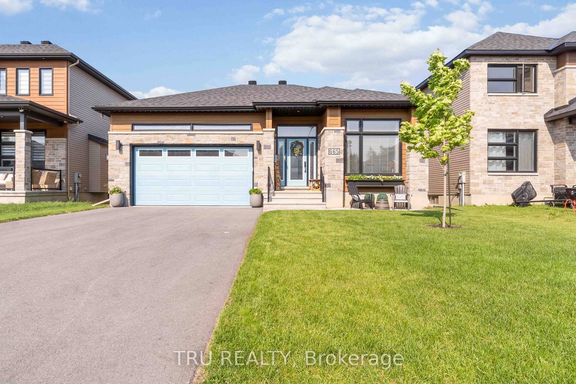 Modern 2022 Casselman Bungalow with Vaulted Ceiling, Designer Kitchen amp ; Stunning Bathrooms Welcome to 665 Conservation Street, a beautiful 2022 built bungalow offering style, space, and versatility in the ...