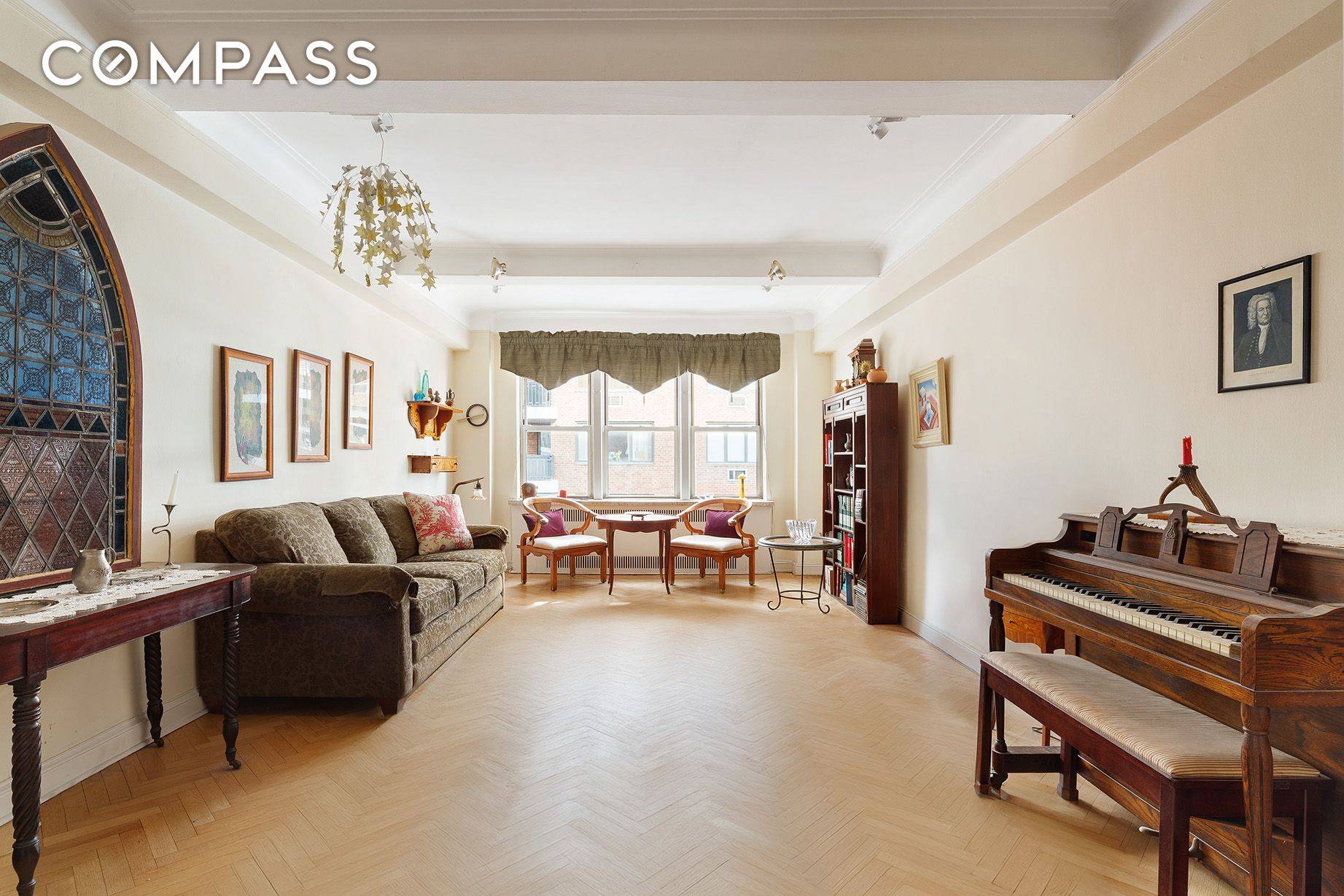 Price Reduction ! This estate, now available for the first time in over 25 years, offers an extra large bedroom with an additional room that can serve as a small ...