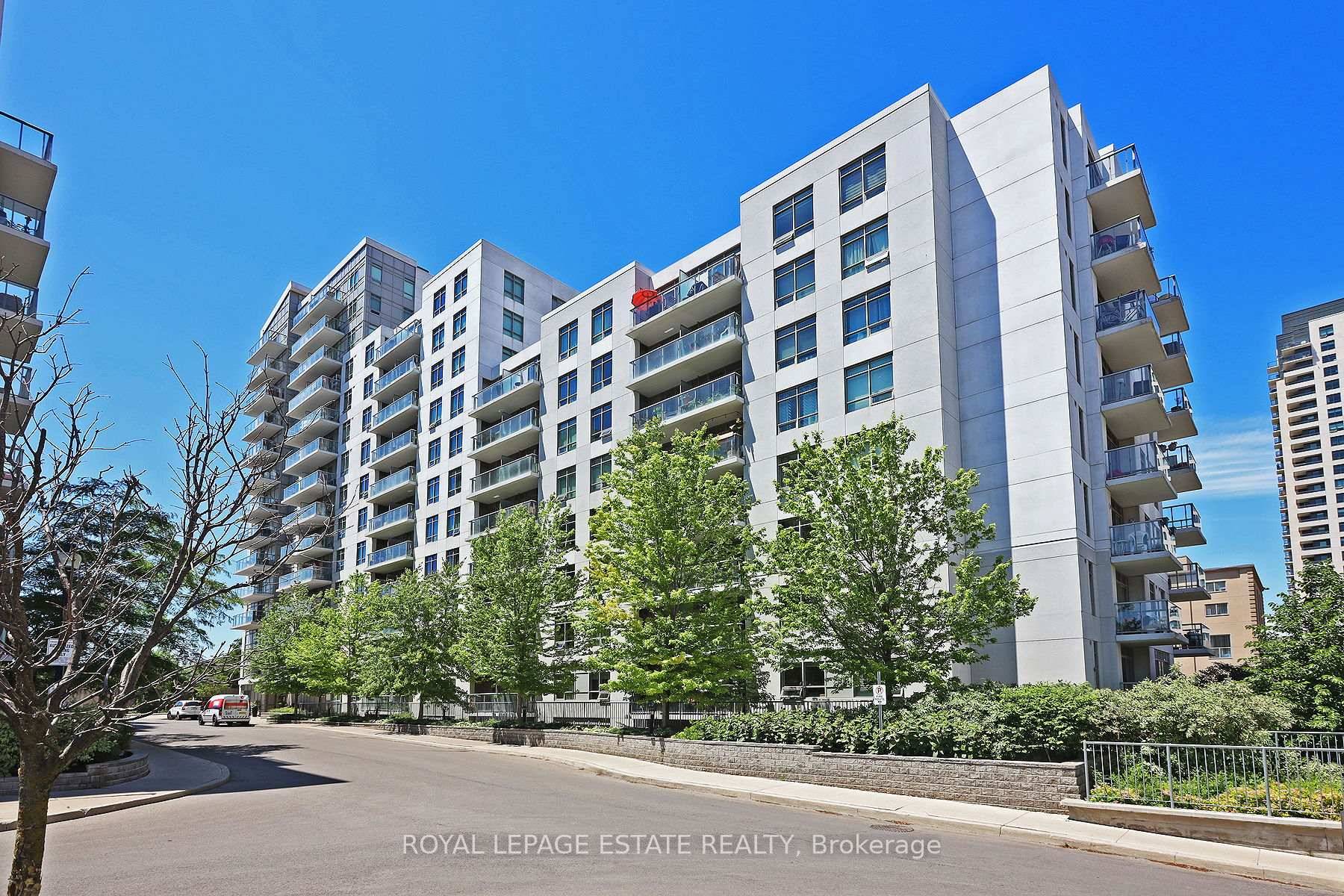 Welcome to the ideal 1 Bed, 1 Bath condo with Parking, Locker and a Balcony perfect for a First Time Buyer or Investor.