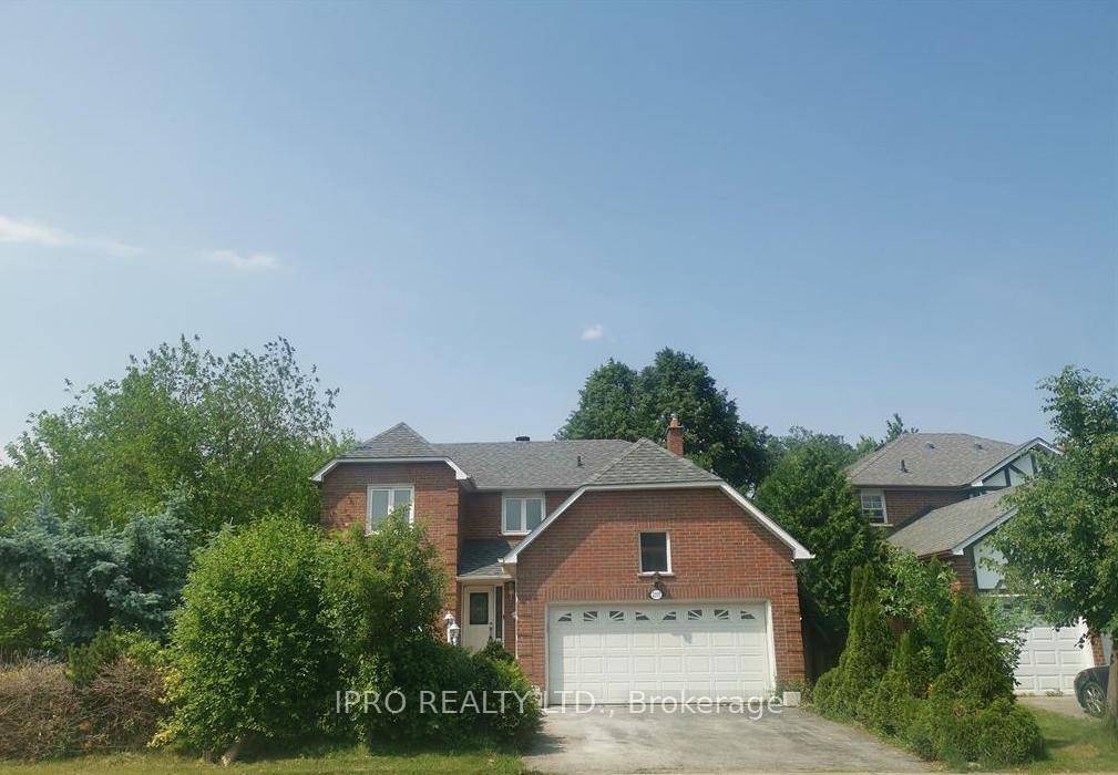 4 Bedroom Detached House in River Oaks Community, Freshly Painted Throughout, New Main Level amp ; Basement Laminate Floor, and New Bathrooms, Updated Kitchen With Stainless Steel Appliances, Breakfast Area ...