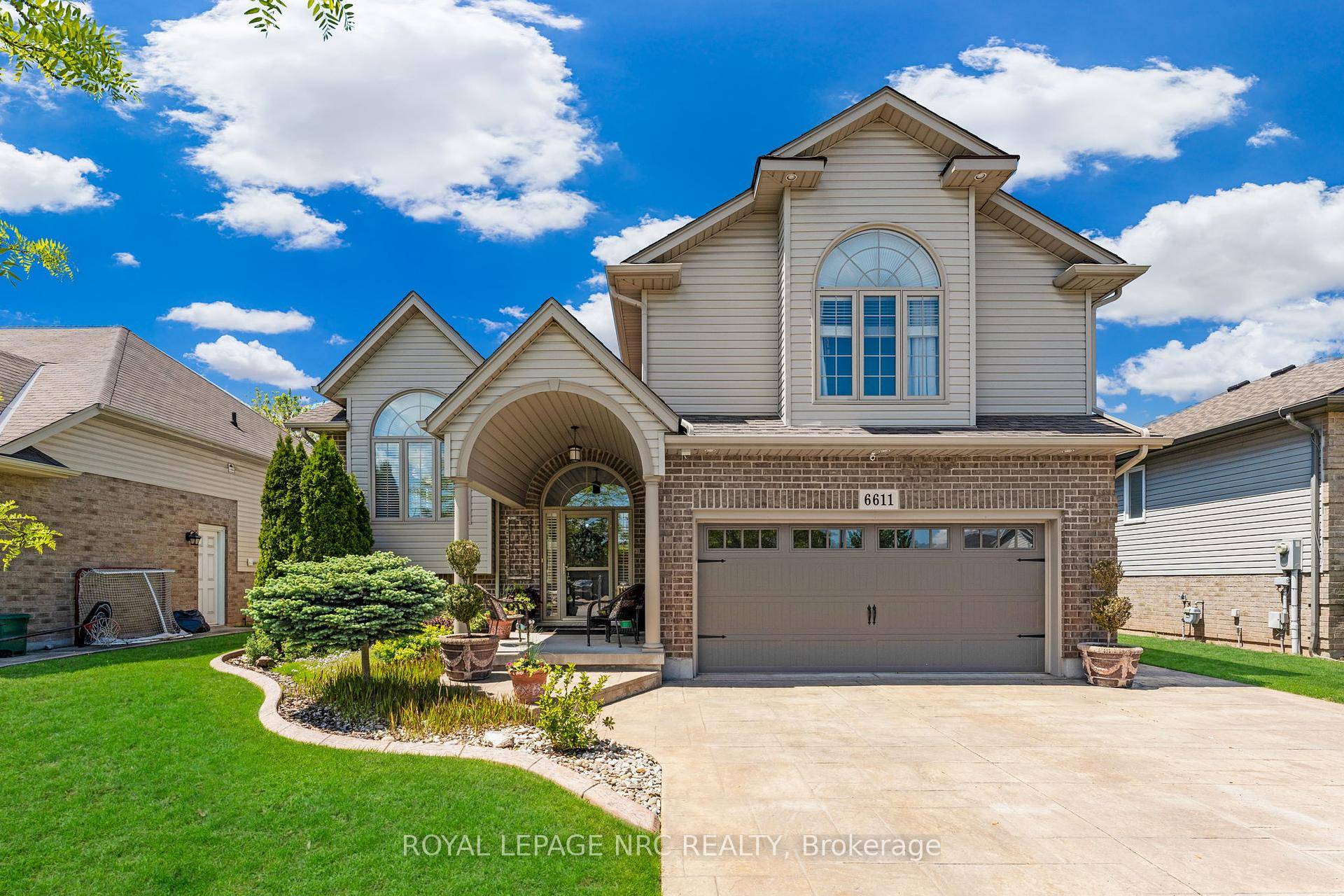This stunning 4 beds home offers over 2, 700 sq ft of beautifully designed living space.