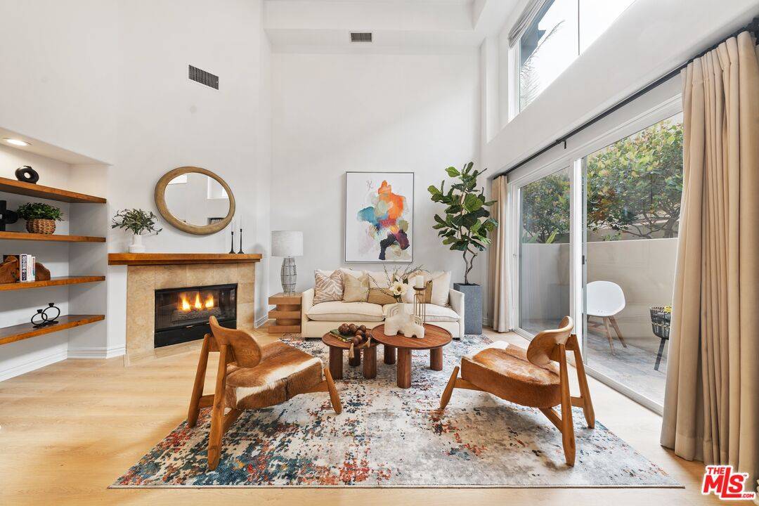 1252   Euclid St 2BR Santa Monica La