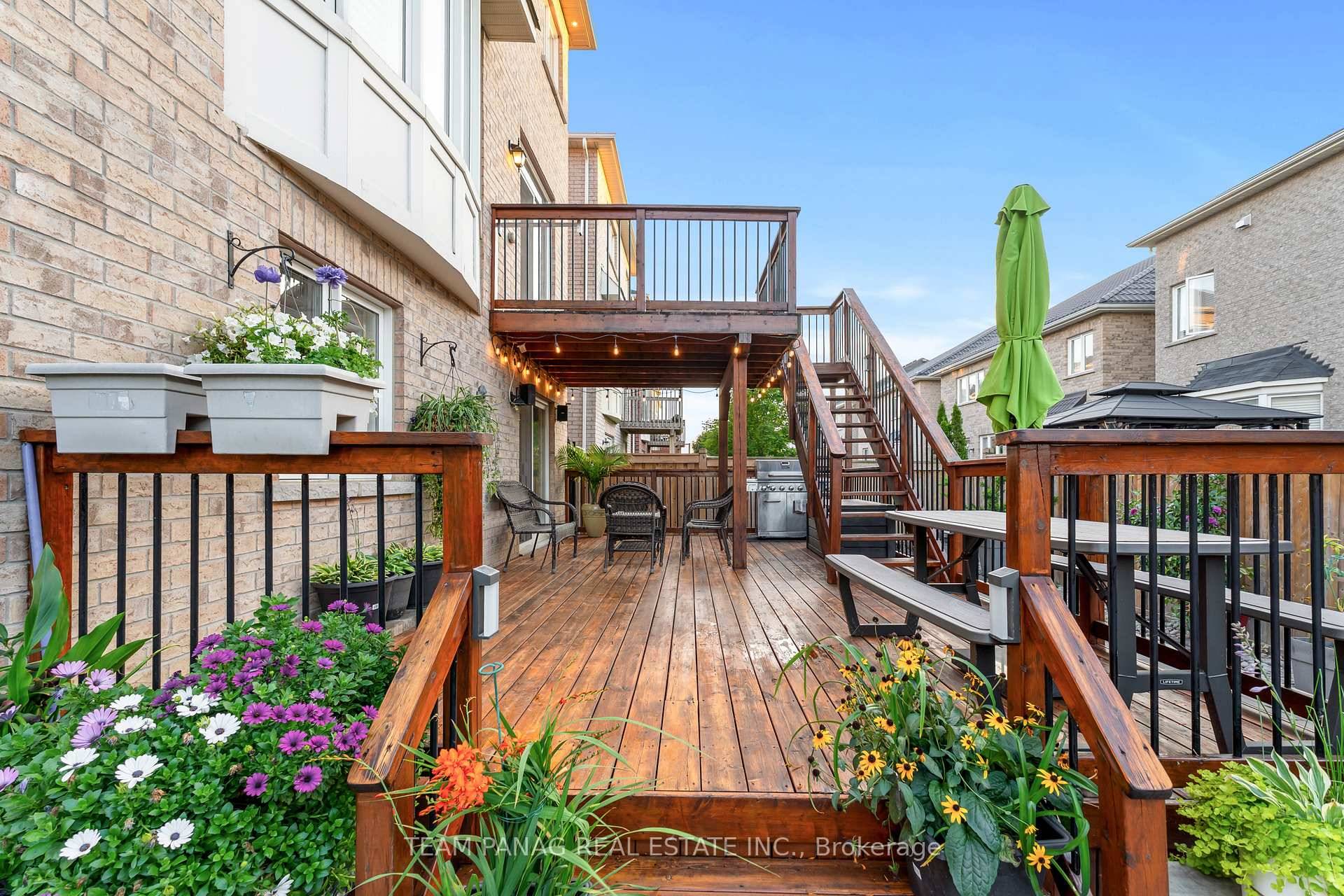 Stunning exceptionally Upgraded Detached Home in Prestigious Springdale Featuring 5 1 Bedrooms, 6 Bathrooms amp ; a Fully Finished LEGAL Basement.