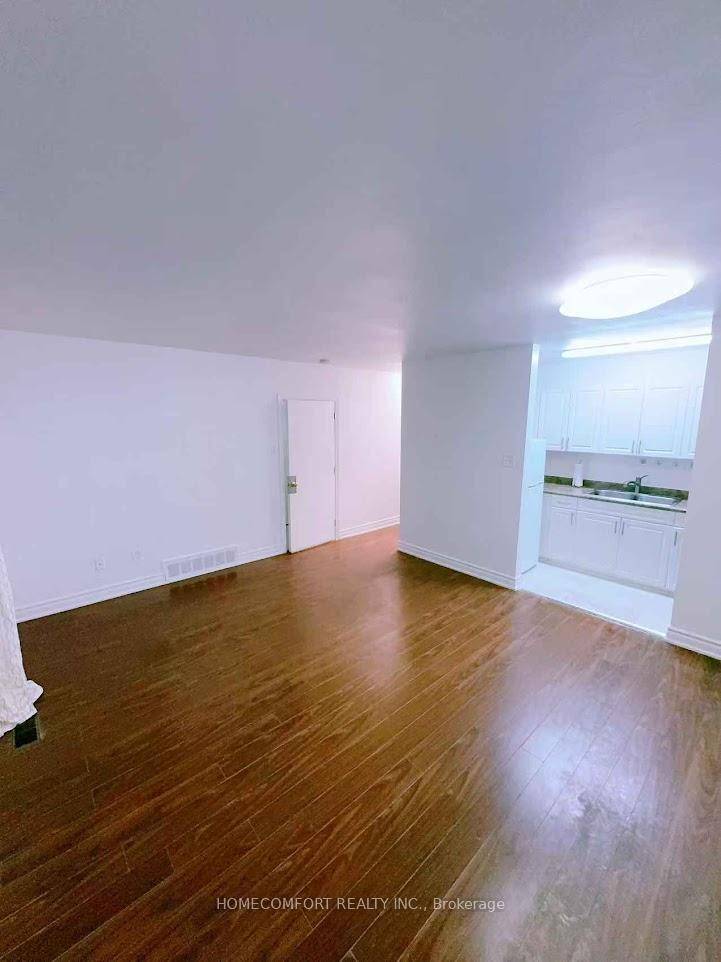 Prime Location ! Newly renovated !