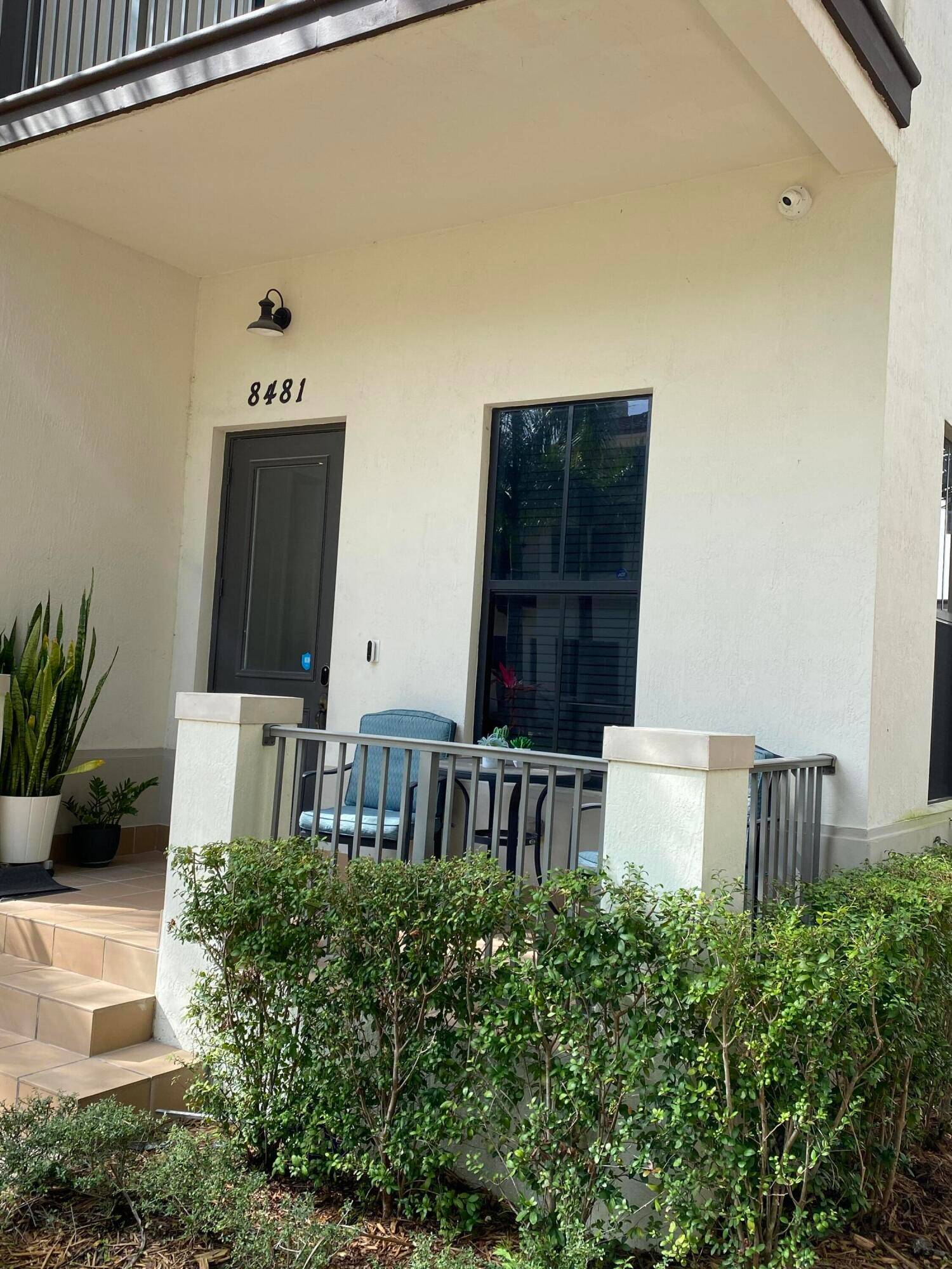 Enjoy living in a luxury and contemporary 4 Bed and 3 Bath, corner townhome in Downtown Doral.