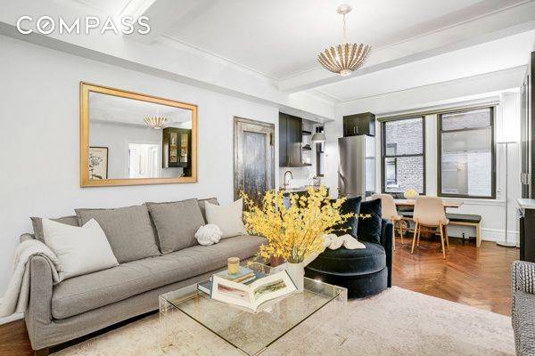 Welcome to 8F an elegant, well proportioned one bedroom residence superbly located at 440 West End Avenue, a beloved and well established UWS cooperative designed by renowned architects Schwartz amp ...