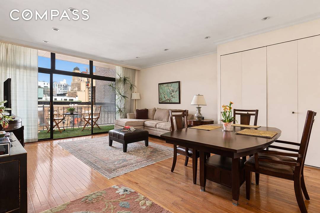 Bright amp ; Quiet One Bedroom Condominium with Private Balcony at The Level Club Welcome to Residence 9G at The Level Club a great opportunity to own a serene, light ...