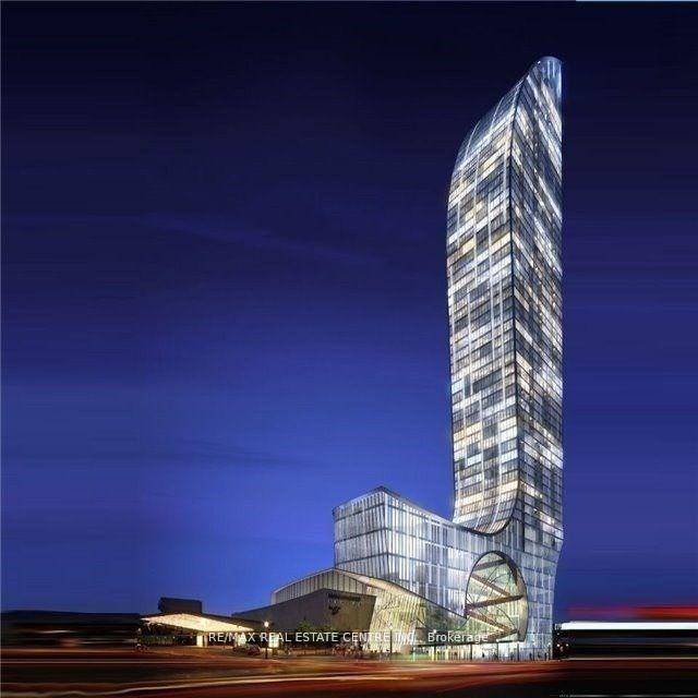 Luxurious corner 2 bed 2 bath in the prestigious L tower.