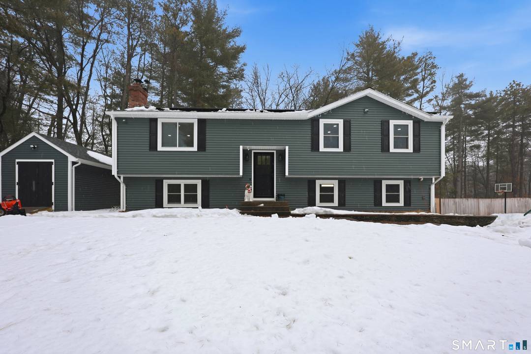 Well maintained and beautifully remodeled 3BR home with potential 4th bedroom in lower level, set on a private cul de sac lot.