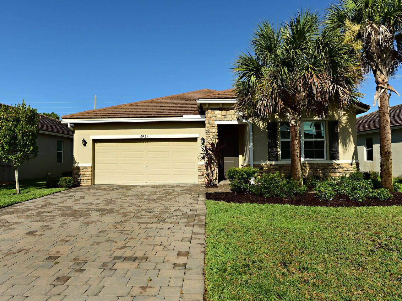 Stunning Concrete Home in Prime Jensen Beach Location !