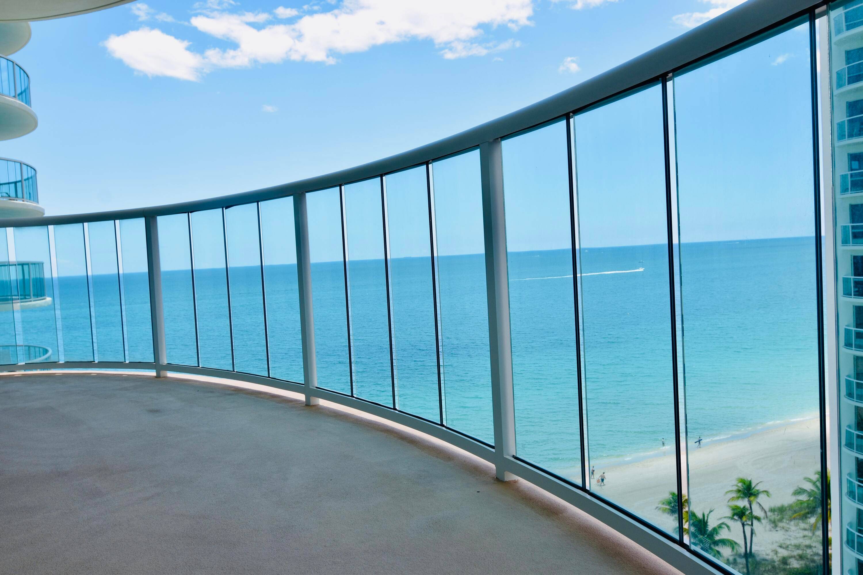 PRICED TO SELL ! LOWEST PRICE in SOUTHPOINT WITH ONE OF THE BEST VIEWS.
