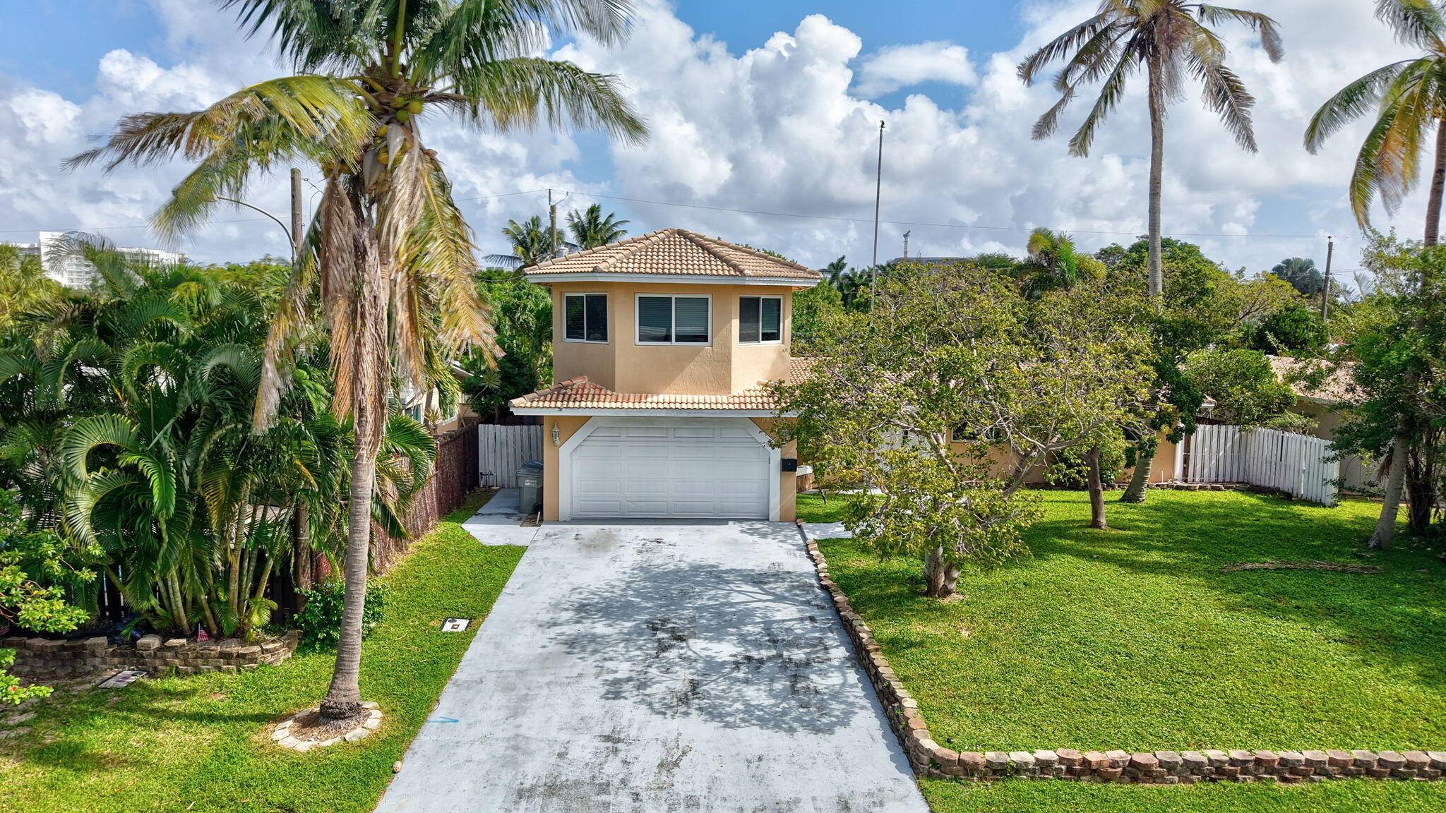 One of the largest pool homes in the neighborhood !