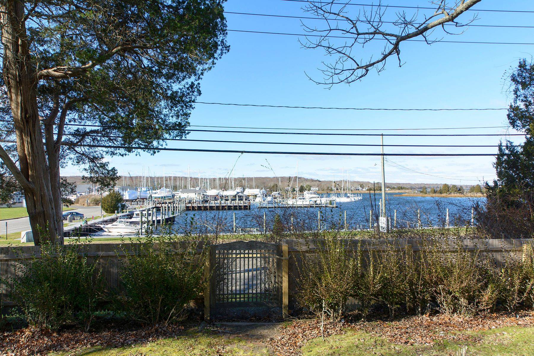 East Hampton Luxury: 3BR Cottage, Harbor & Sunsets Views