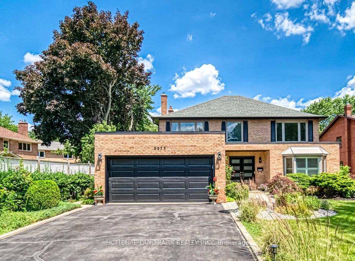 New Renovated Separate Entrance Basement 1 Bedroom with Owned 3 Pcs Bathroom Unit In Erin Mills Quiet Cul De Sac.