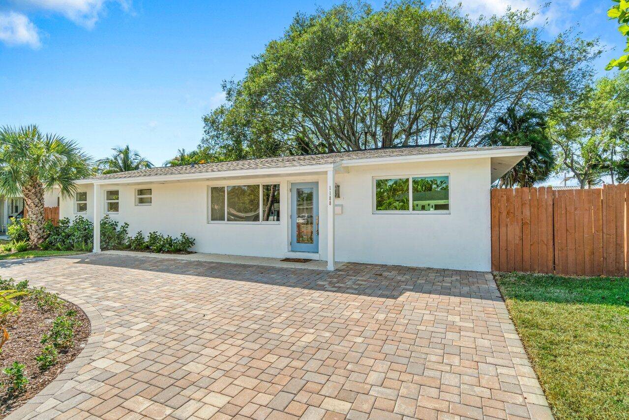 Come home to this stunningly renovated 3 bedroom, 2 bathroom house with a spacious 2, 141 square feet of living area, situated in the coveted Boca Square neighborhood !