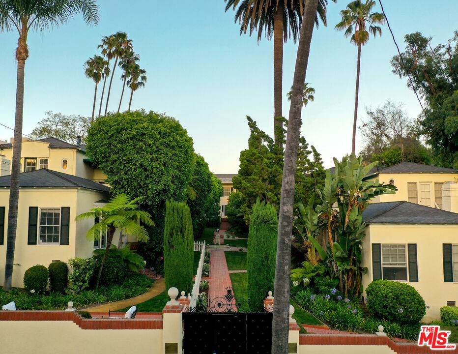 1718 N Vista St 22BR Hollywood Hills East La