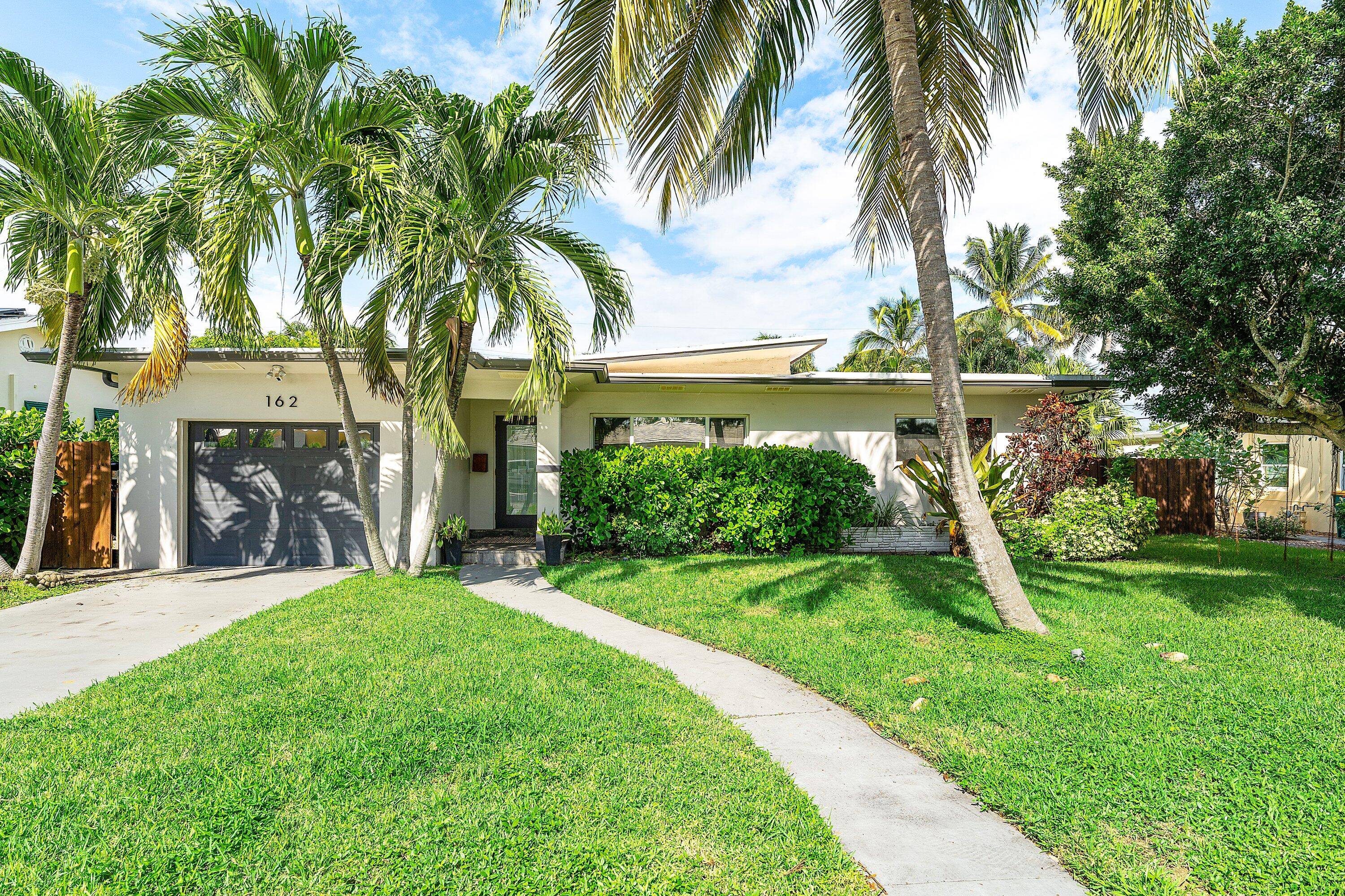 This renovated College Park home is available for a seasonal or annual rental offering the convenience of location with proximity to Downtown West Palm Beach, Palm Beach, Downtown Lake Worth ...