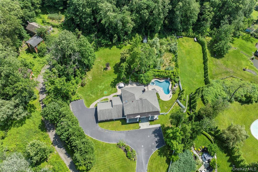 Welcome to 25 Montrose Court, nestled on 1.