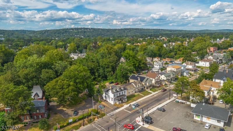 Back on the market ! Your wait is over !