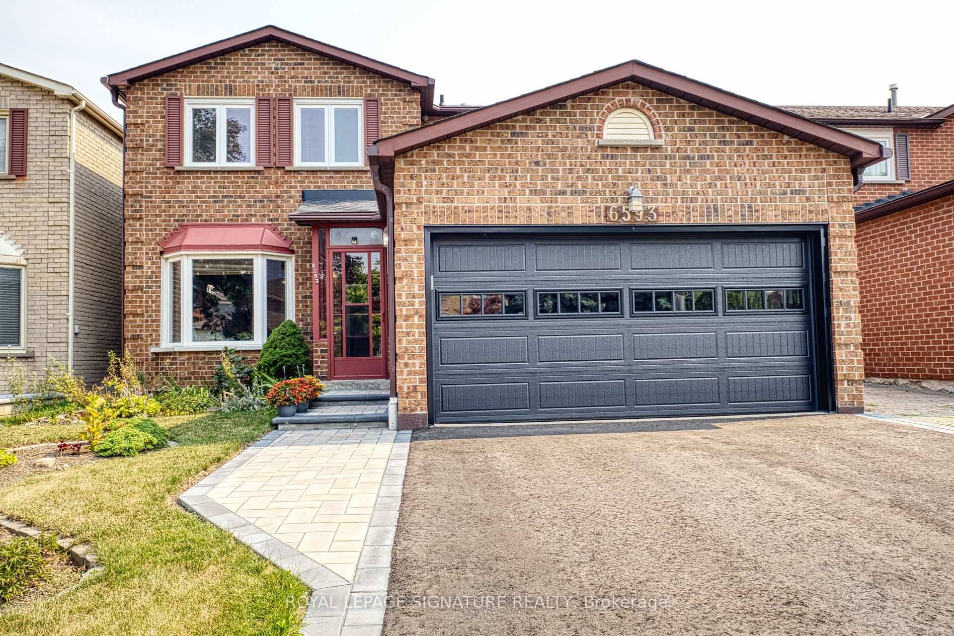 Discover this exceptional home in a highly sought after neighborhood, with schools and parks just steps away !