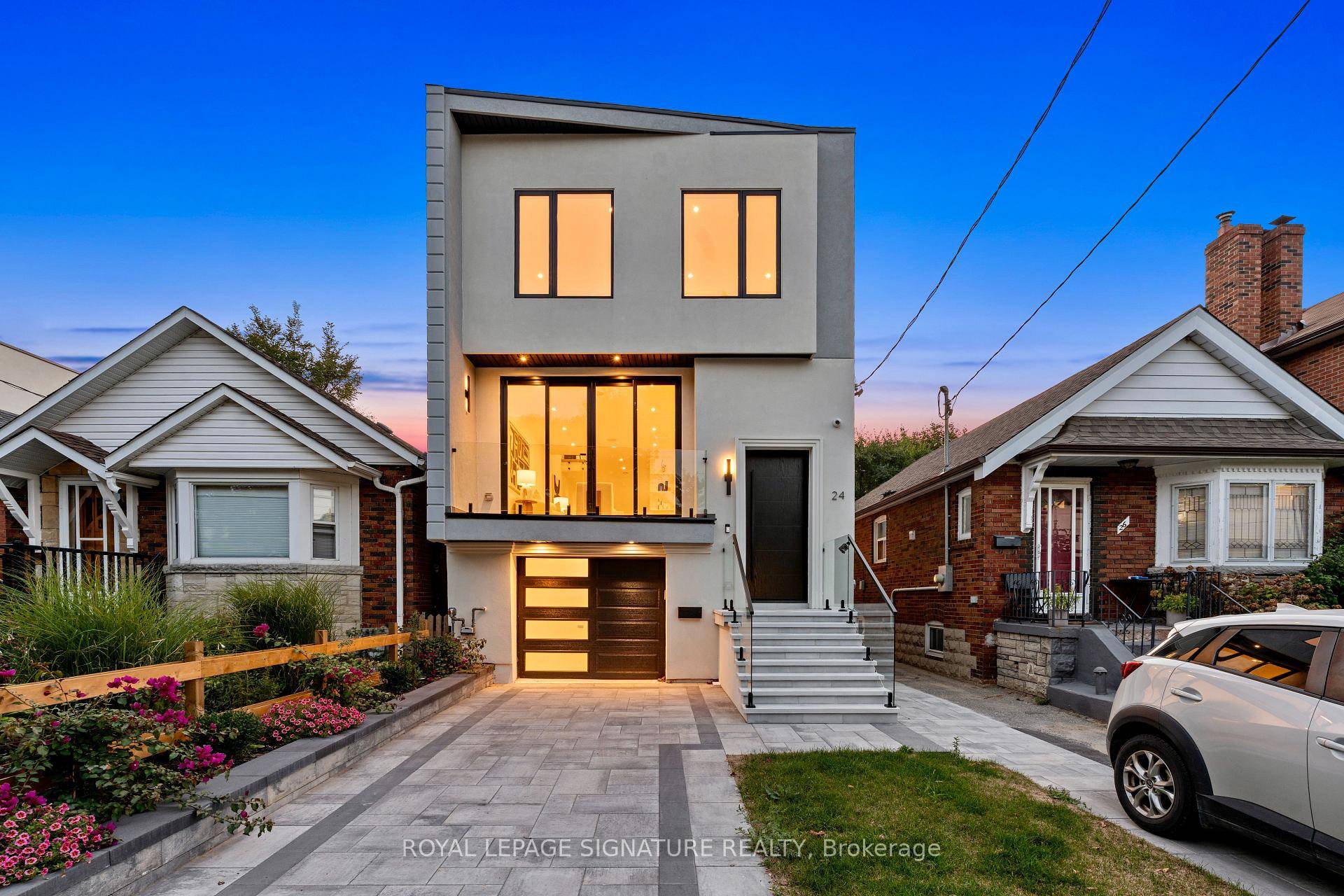 An architectural masterpiece in the heart of East York !