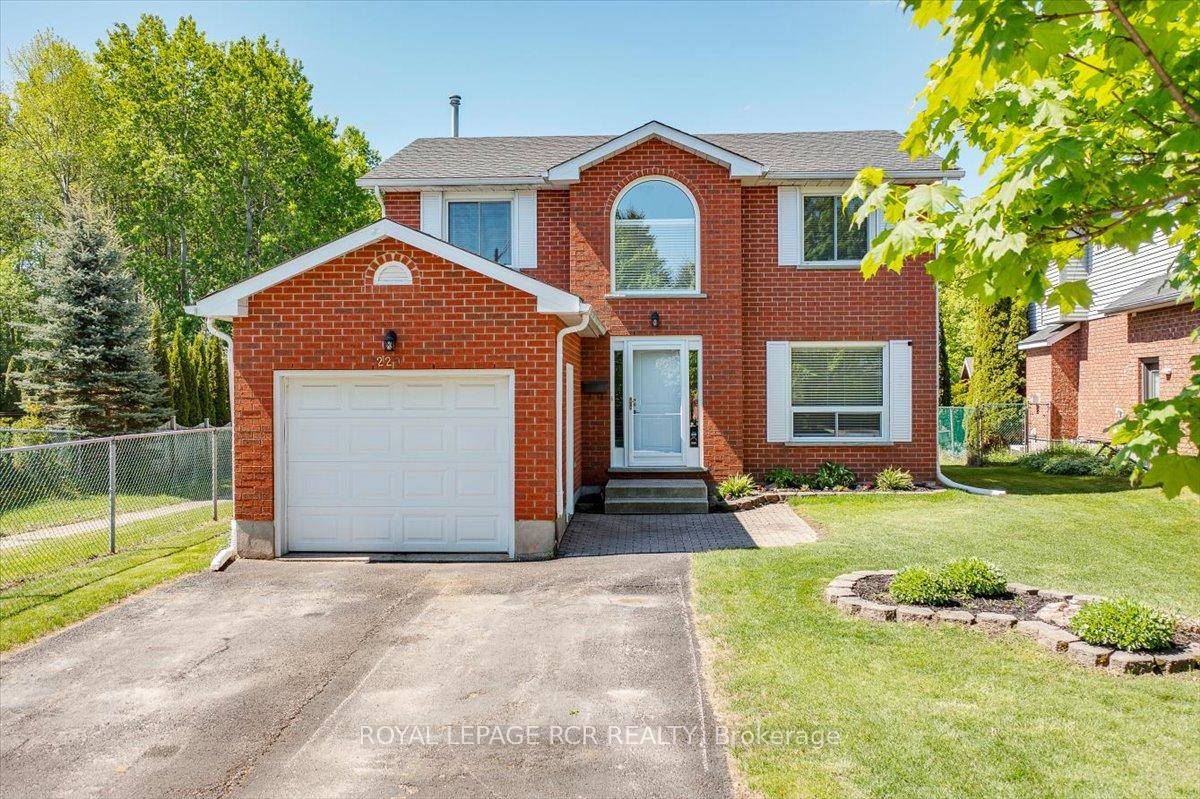 Welcome to this charming three bedroom, three bathroom home nestled in the highly desirable Credit Creek neighborhood of Orangeville.