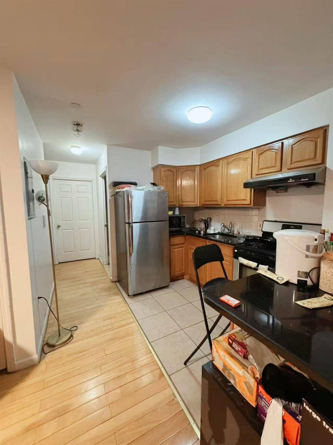 Large 2 Bedrooms and 2 Full Bathrooms Condominium Located in heart of Flushing.