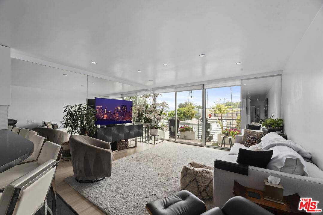 520   Strand St 2BR Santa Monica La
