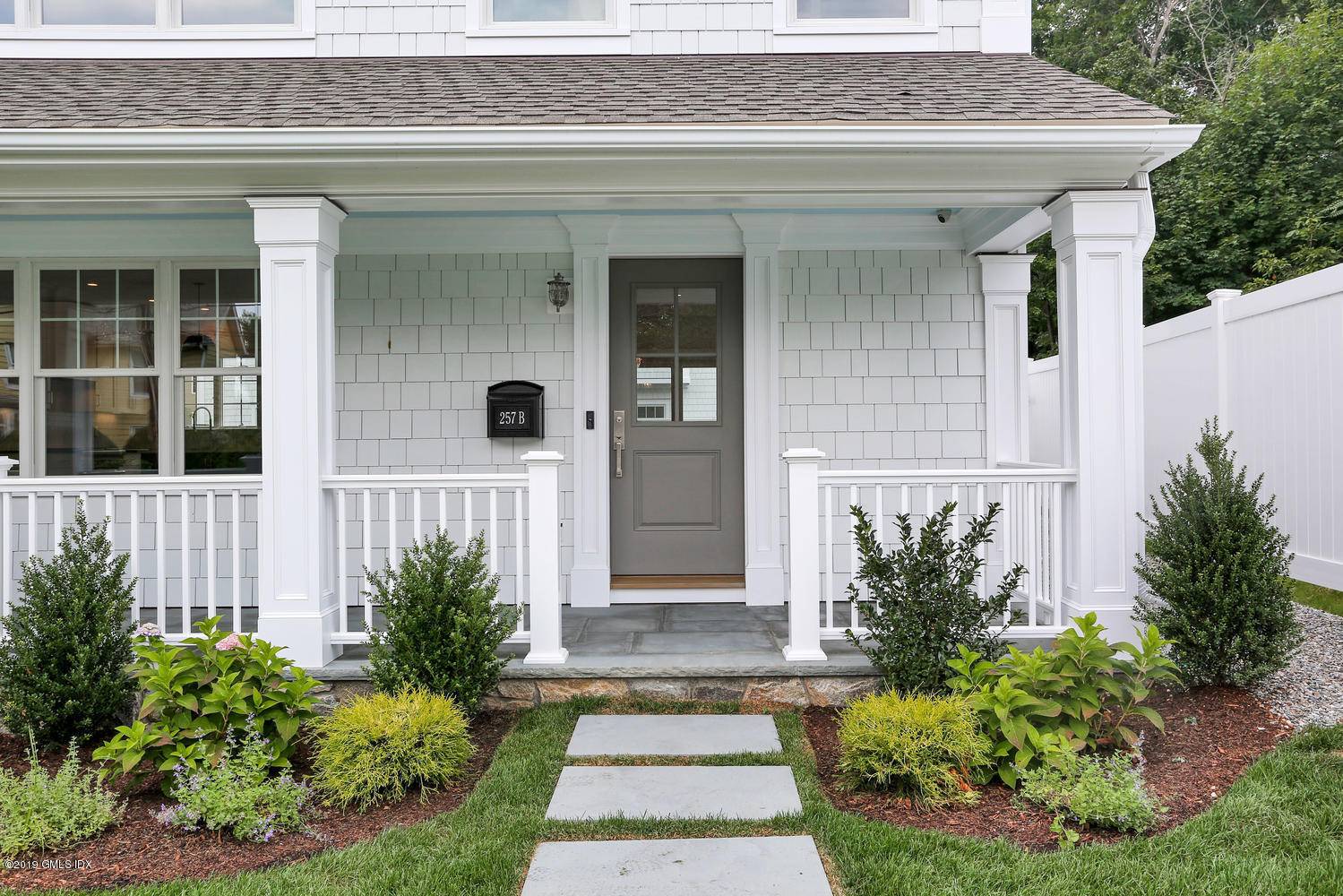 3BR, 3. 2BA Luxury Townhome offers convenience accessibility to Downtown Greenwich NYC.