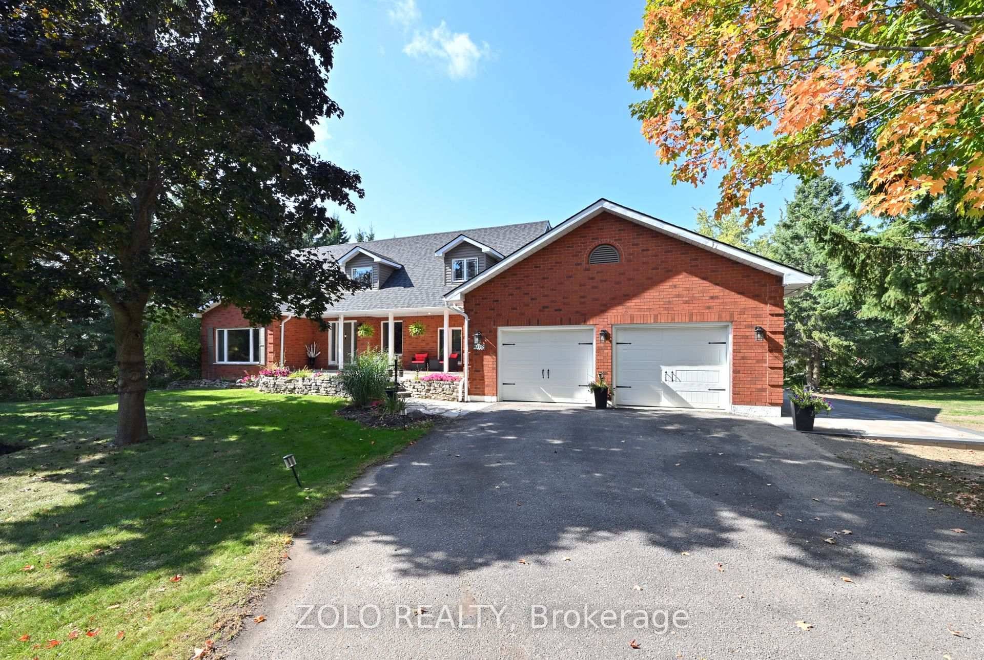 Welcome Home To This Executive Home Just A Short Drive From Barrie, Recently Updated Eat In Kitchen With Centre Island And Breakfast Bar Seating Area, Lots Of Cabinetry, Kitchen Has ...
