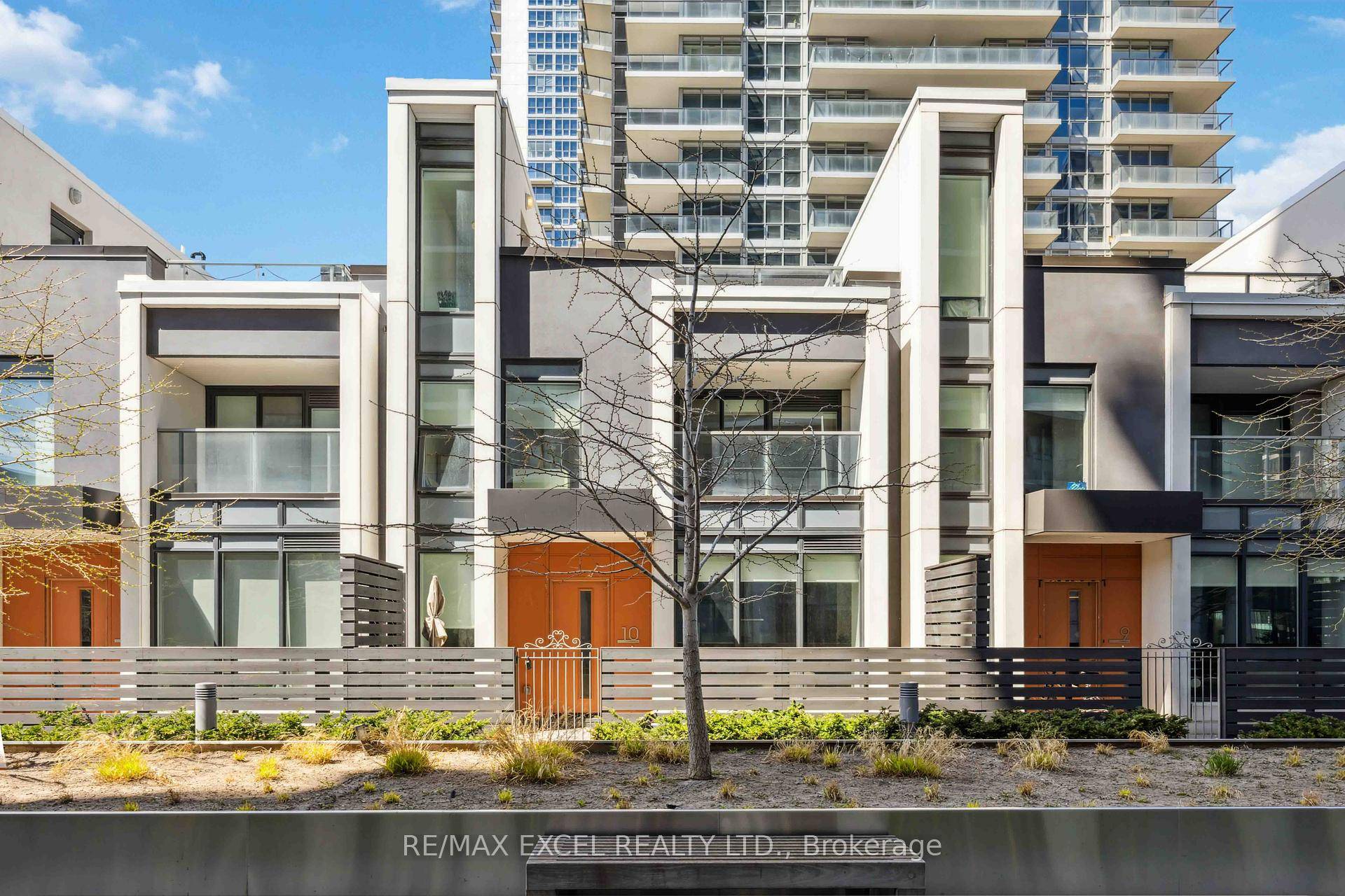 Welcome to this stunning 3 storey Villa style townhouse offering 2 1 bedrooms, 3 bathrooms, 1, 941 sq.