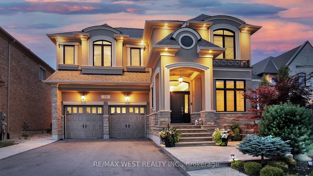 Spectacular King City Executive Home On A Premium Lot amp ; Private Court !