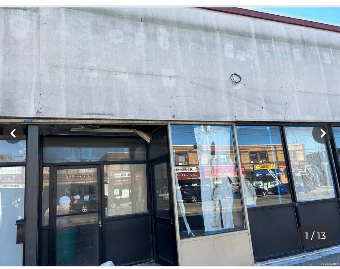 Prime location. Large Retail Store Front For Rent In a High Traffic Area of Franklin Square !