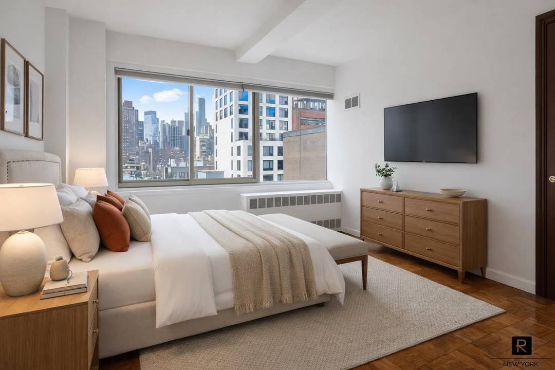 A corner Junior 1 bedroom wih two exposures, Apartment 9H is a rare oasis in the center of Midtown.