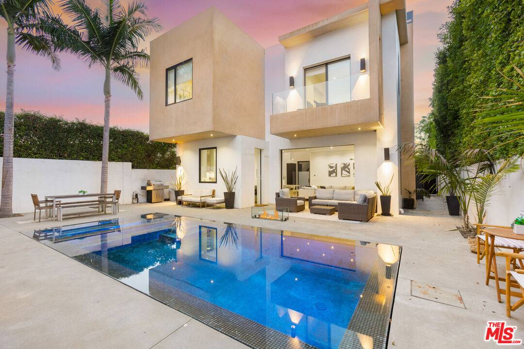 454 N Sweetzer Ave 4BR Beverly Grove La