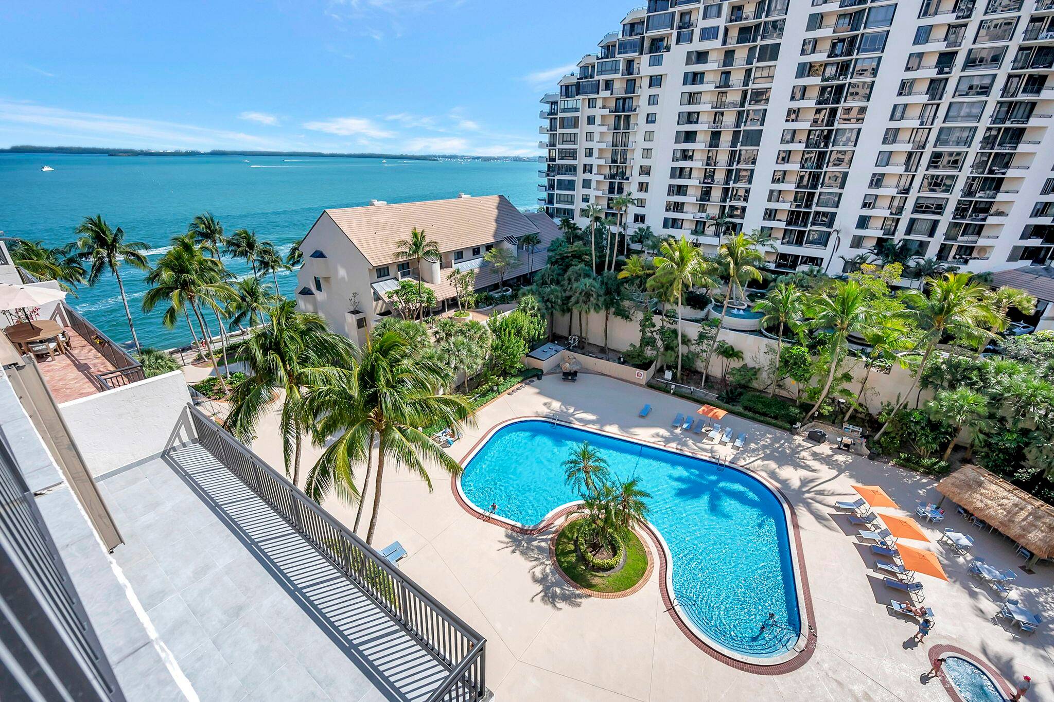 Experience Brickell Key living in this modern fully renovated 2 bedroom, 2 bath condo with stunning water views.