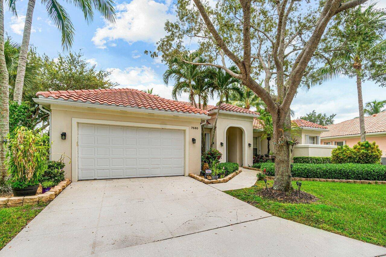 ONE OF A KIND LOT AND LAYOUT IN RIVERWALK !