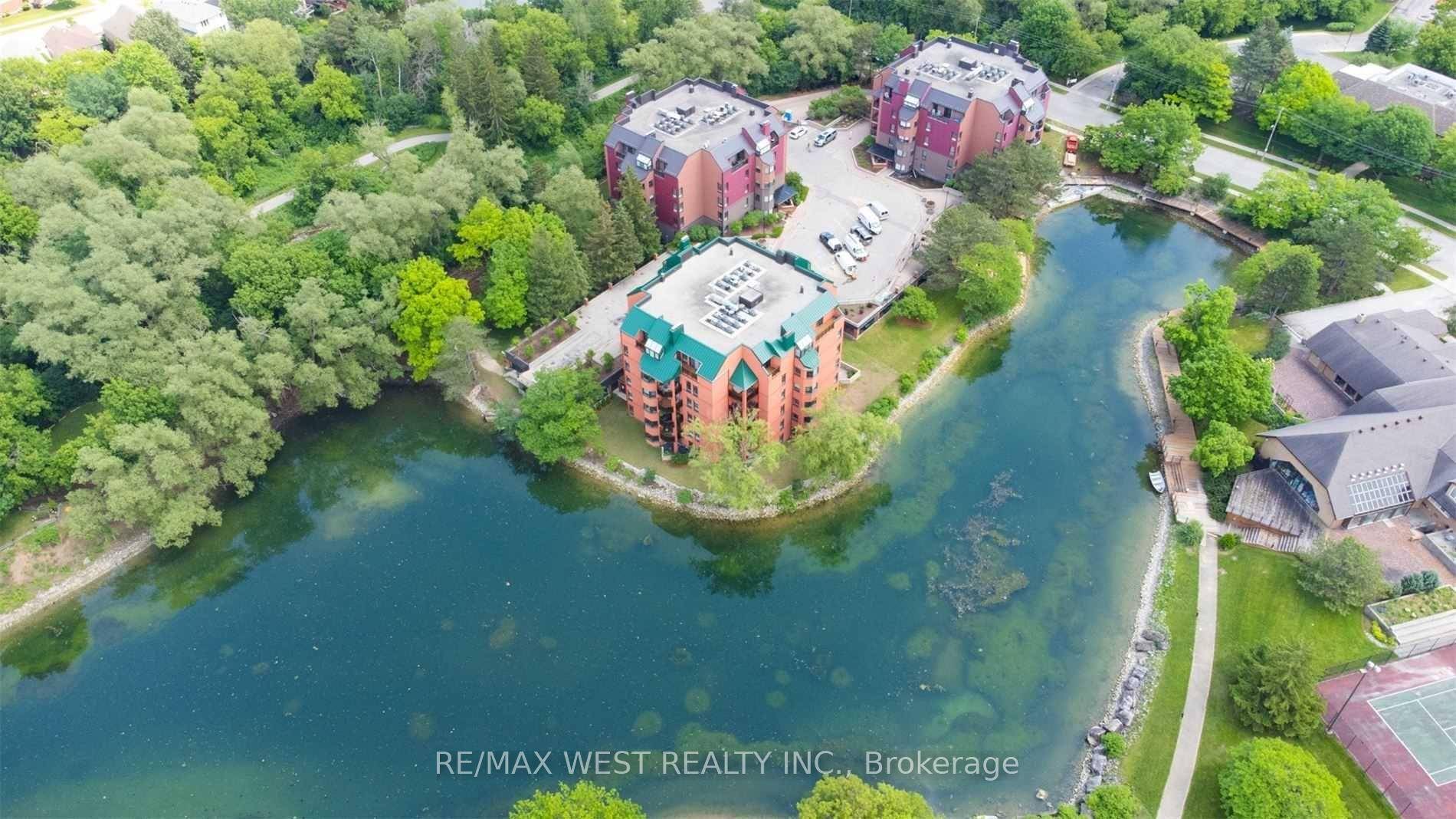 Discover the perfect blend of tranquility amp ; convenience in this sought after building, ideally located near Uptown Waterloo.