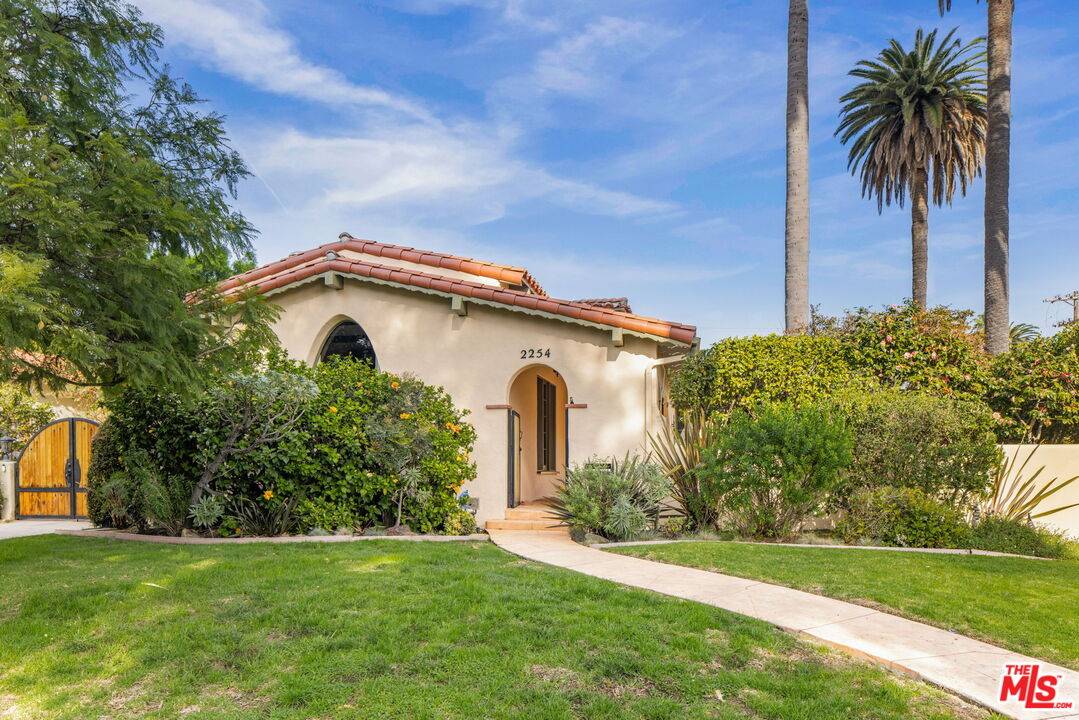 2254   Glendon Ave 4BR La