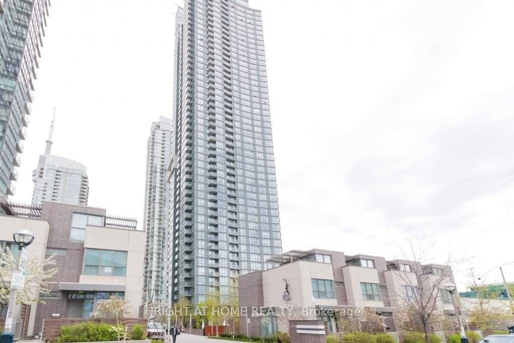 Welcome to CityPlace Living at Its Best !