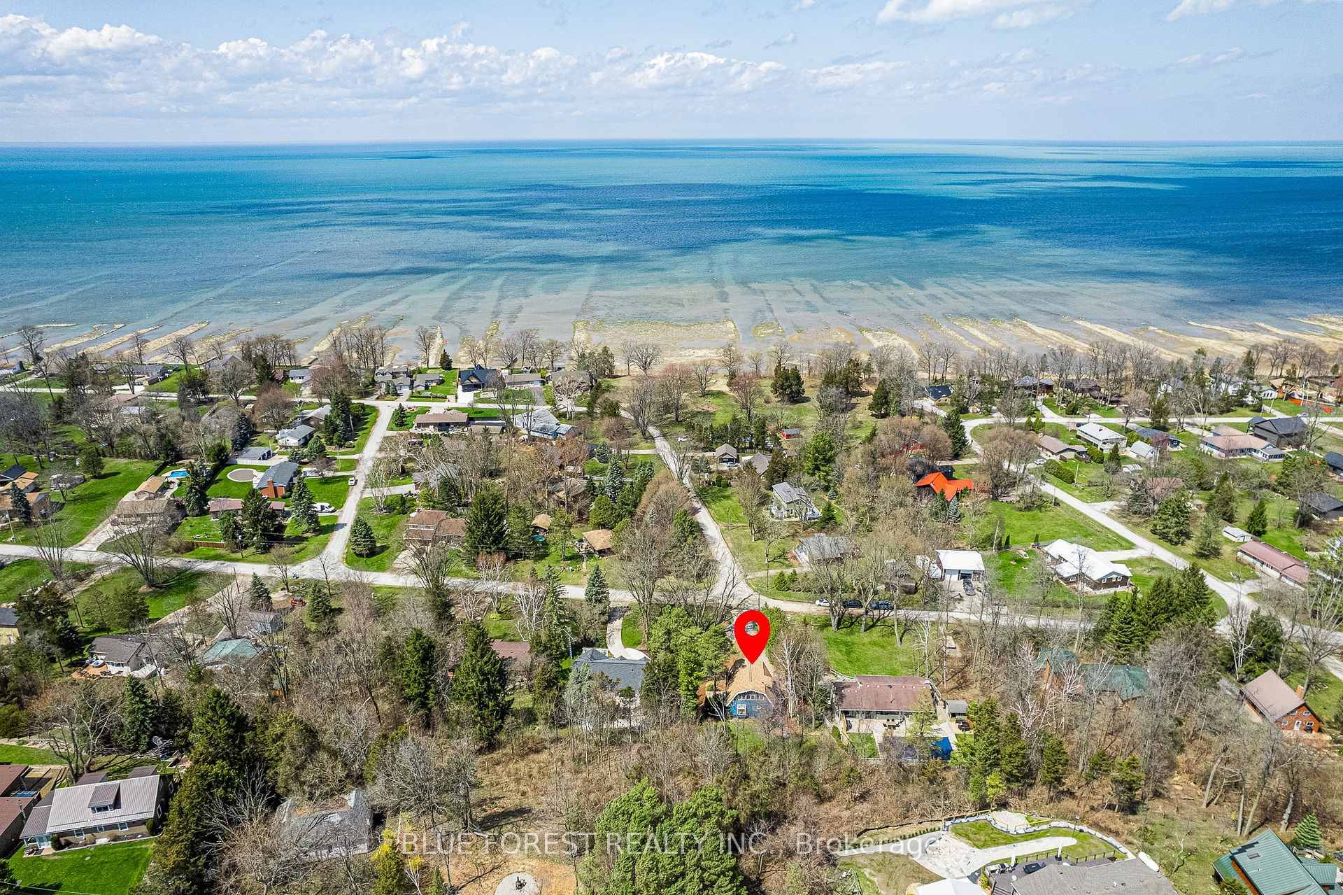 Your Lakeside Lifestyle Starts HereThe warm weather is calling and so is the beach !