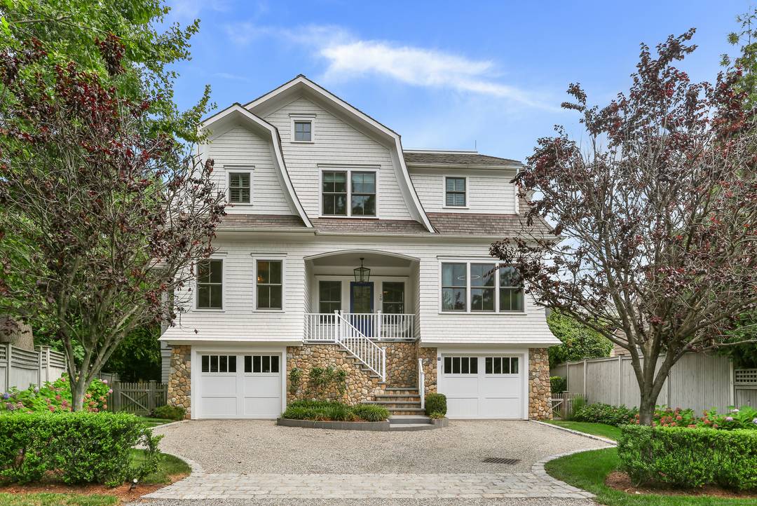 Experience luxury coastal living in this designer renovated residence, perfectly situated just one block to Compo Beach and tucked away on a private cul de sac in Westport's most coveted ...