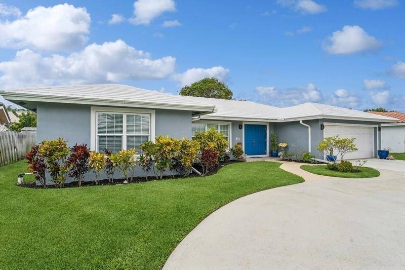 Discover the best of Little Harbor in this beautifully modernized 3BR 2BA home, ideally located in one of Deerfield Beach's most desirable neighborhoods.