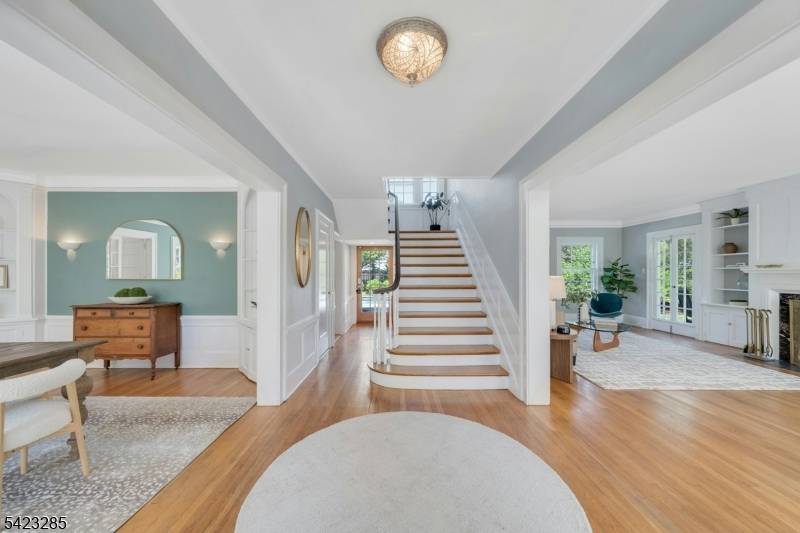 Stunning quintessential CHC in desirable Erwin Park area is located minutes from sought after Watchung Plaza shops, restaurants, NYC Midtown Direct Train Edgemont Watchung Parks.