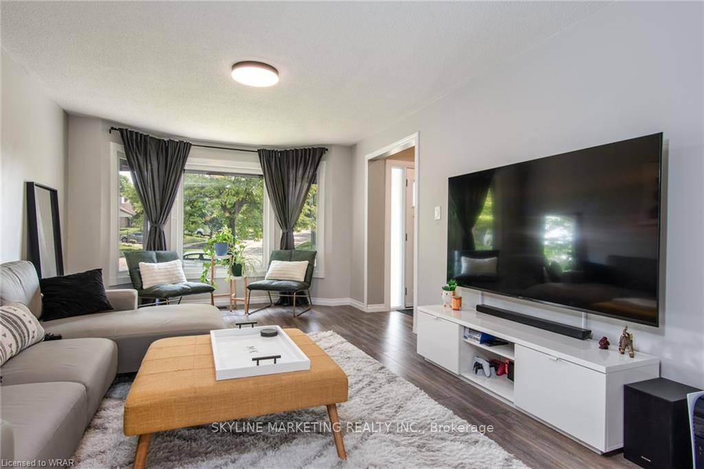 Welcome to your new rental home a spacious 3 bedroom, 2 bathroom 2 storey family residence bathed in natural light.